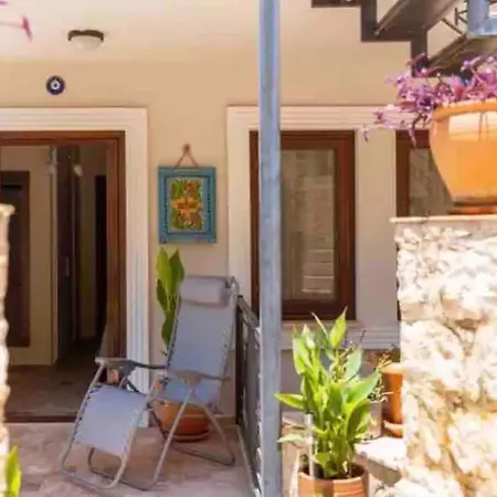 Апартаменты Zahna Каш